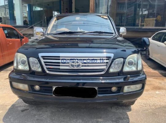 Car for Rent Land Crusier V8