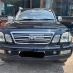 Car for rent land Crusier V 8