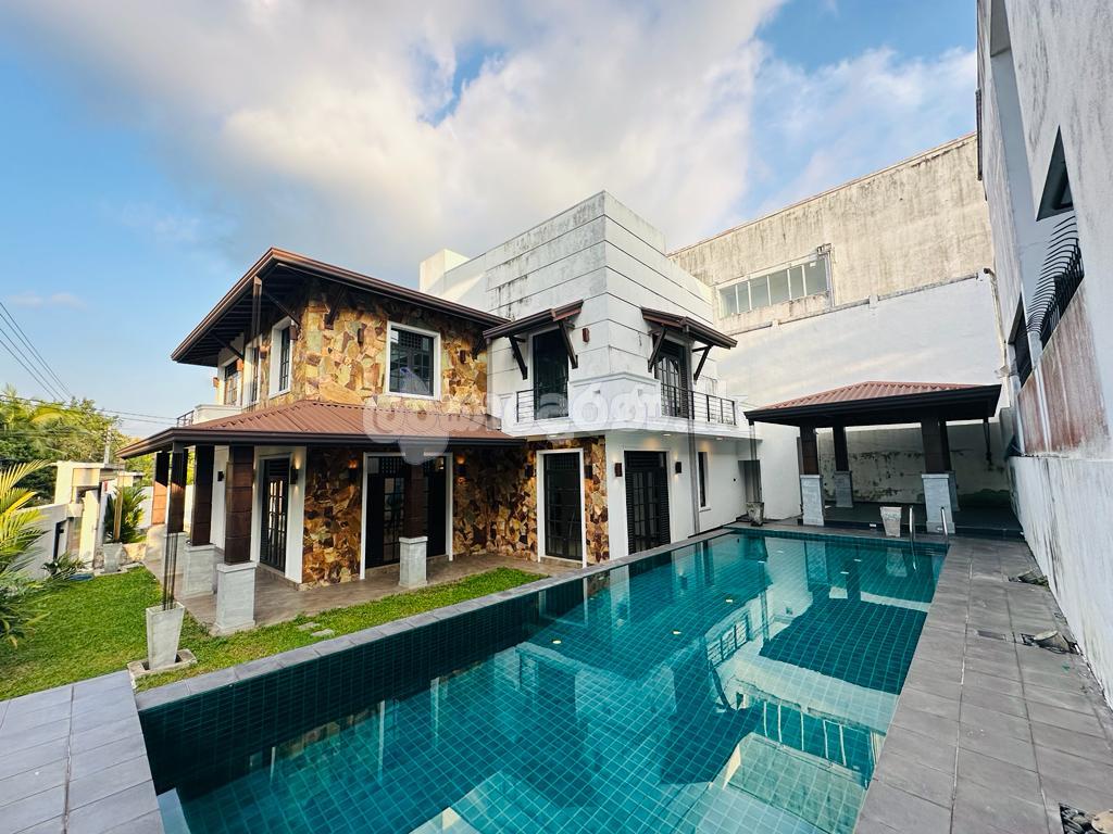 S209) Super Luxury house sale in (ITN Road) Wickramasinghepura B-mullaa