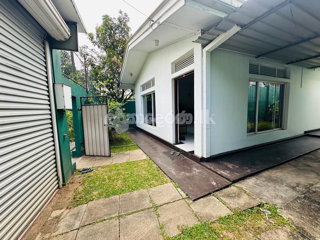 S235) Single story house for sale in Battaramulla Pipe rd