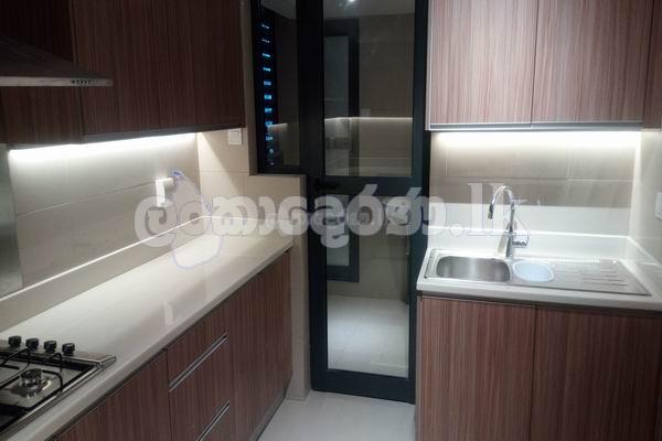 Code 3761 Apt for sale Col06