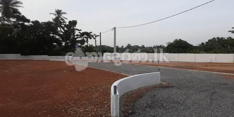 Code 3764 Lands for sale Boralesgamuwa