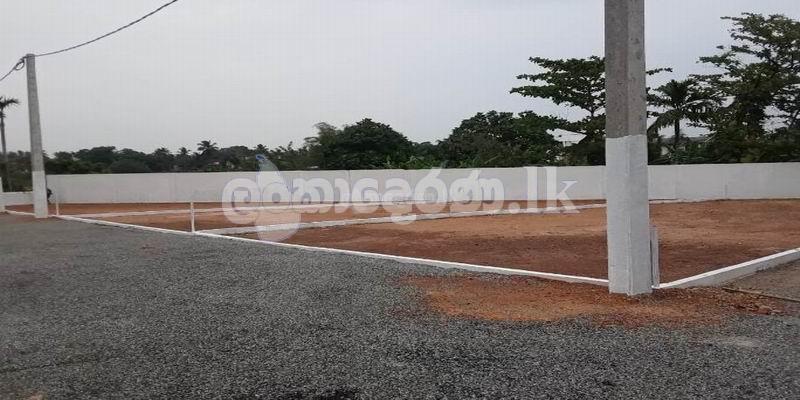 Code 3764 Lands for sale Boralesgamuwa