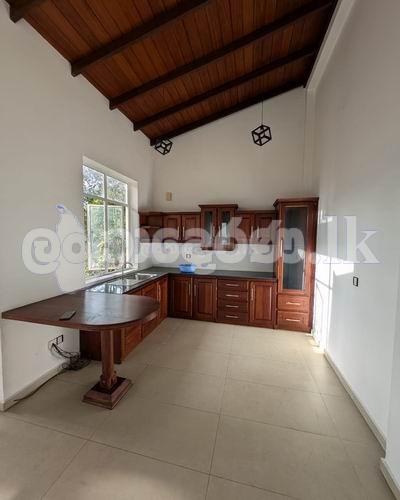 Code 3487 upper floor apt rent Malabe