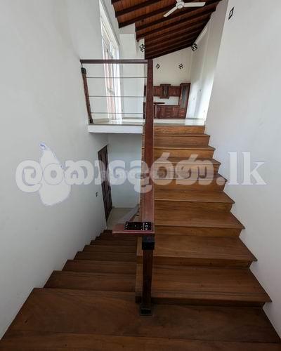 Code 3487 upper floor apt rent Malabe