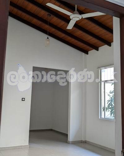 Code 3487 upper floor apt rent Malabe