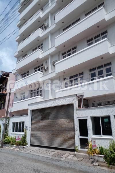 Code 370w Rooms & apts short term col03