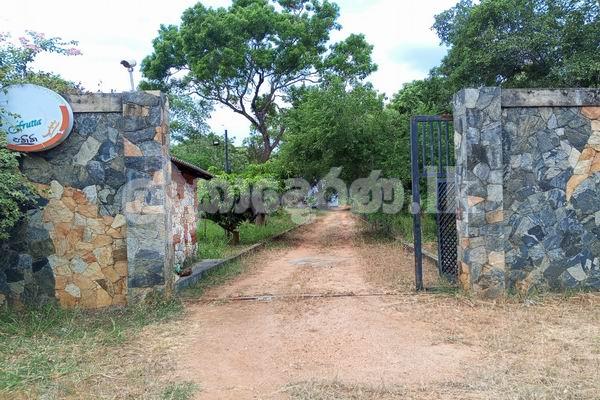 Code 3793 Building for sale Dambulla