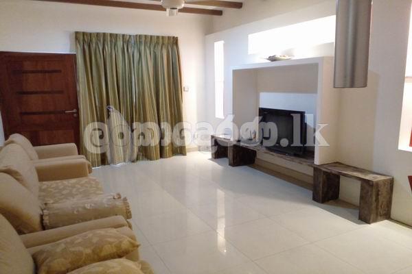 Code 3804 Apt for rent Col08