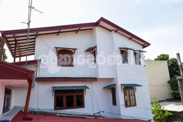 Code 3808 House for rent pita kotte