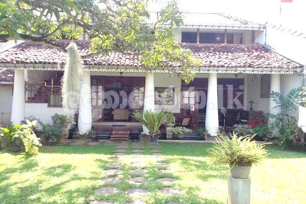 Code 3816 House & showroom for sale Negombo