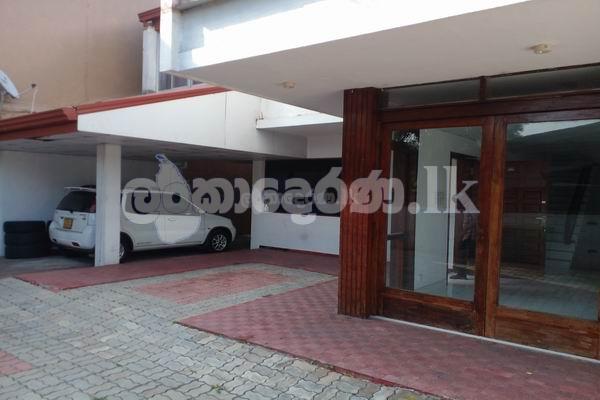 Code 3948 Land with a lucury house for sale Col05
