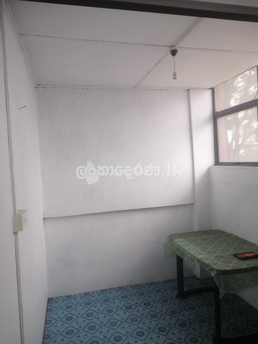 Shop for rent in Maradana