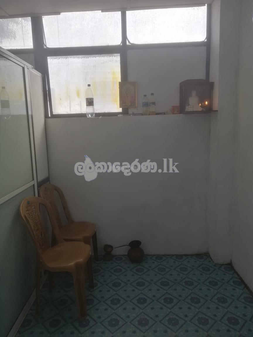 Shop for rent in Maradana
