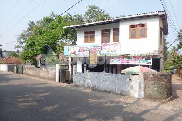 Code 3950 Landwith a building for sale Malave