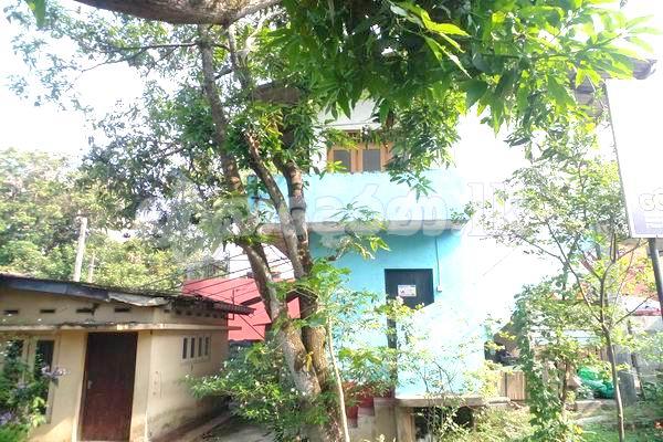 Code 3950 Landwith a building for sale Malave