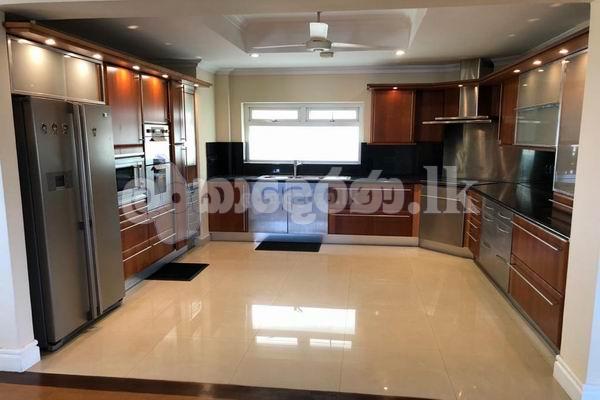 Code 3683 Apt for rent Col07