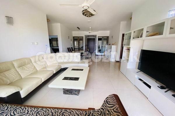 Code 3956 Apt for sale Col03